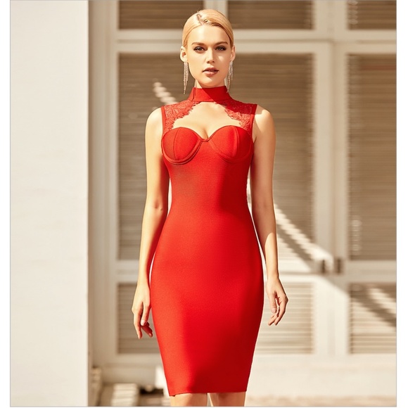 Red Bandage Lace Detailed Bodycon Dress - Picture 5 of 13